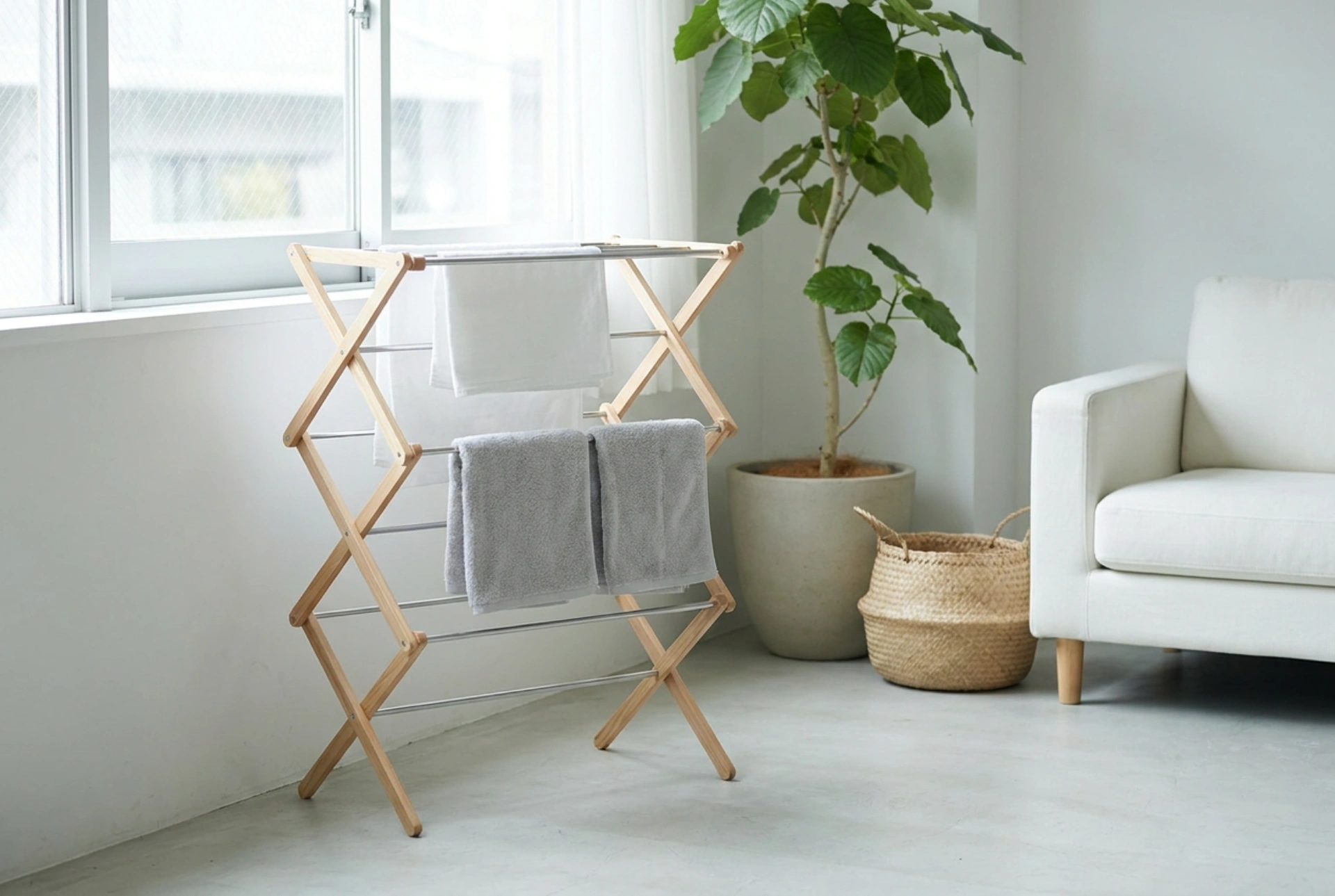 Small-Space Laundry: Selecting and Organizing the Best Drying Solutions for Studio Apartments